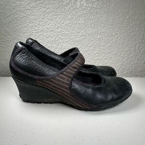 Merrell Womens 6.5 Poppy Mary Janes Black Stripe Elastic Wedge Heel Leather Shoe